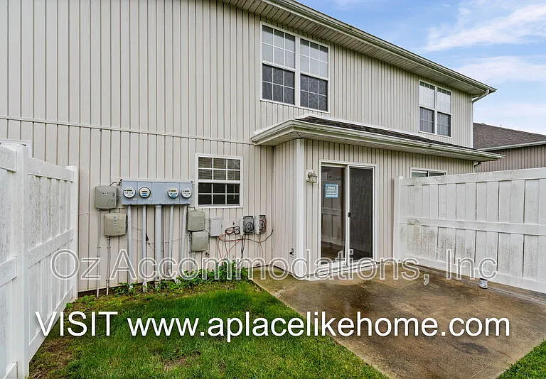 805 SW Imperial Ln — Photo 24