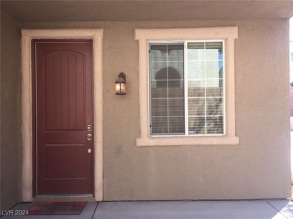 3rd image of 9848 Hanover Grove Ave