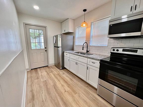 2nd image of 3227 Avondale Ave #13227
