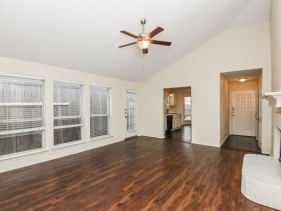 4th image of 10420 Pleasant Mound Dr