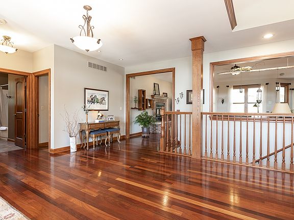 5th image of 15968 Whipple Pl