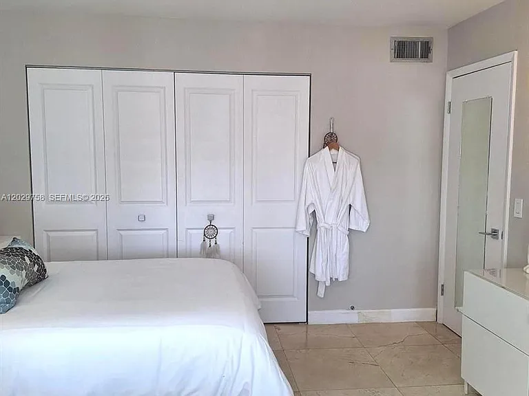 2201 S Ocean Dr #2001 — Photo 15
