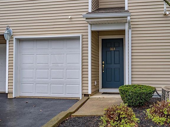 2nd image of 864 Nittany Ct S