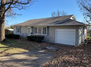 244 Cartall St, Saint James, MO 65559