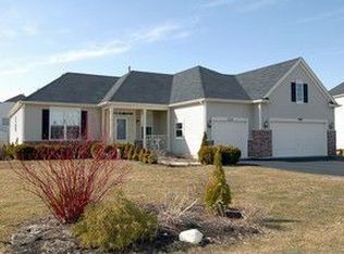 3518 High Hill Cir, Carpentersville, IL 60110