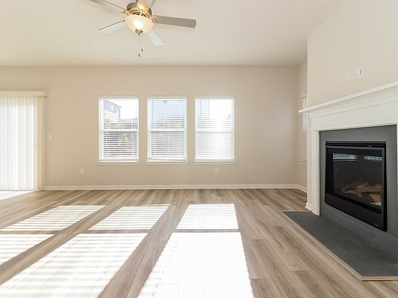 5th image of 827 Milo Bay St