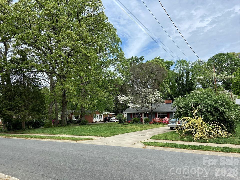 1st image of 3218 Driftwood Dr