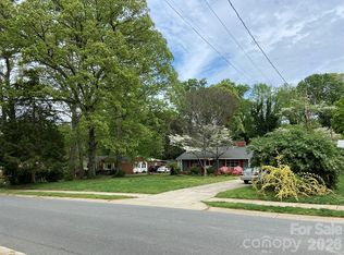 3218 Driftwood Dr, Charlotte, NC 28205