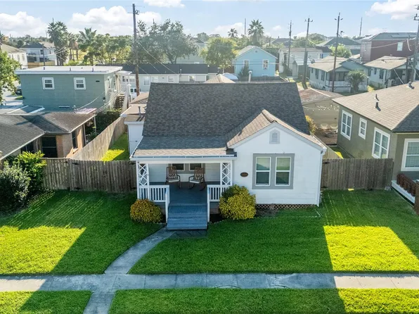 1309 Milam Dr, Galveston, TX 77551