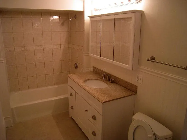 10 Evergreen Ave #3 — Photo 14