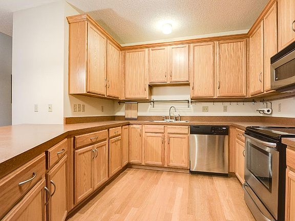 4th image of 2530 34th St E #210