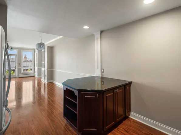 207 Shearwater Ct West image 9 of 33