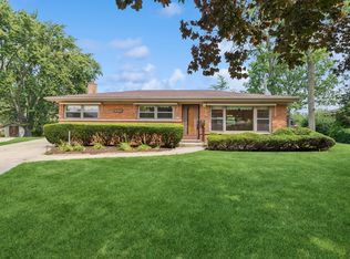 2528 William Ave, Glenview, IL 60025