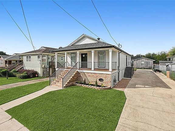 2nd image of 6124 Lafaye St