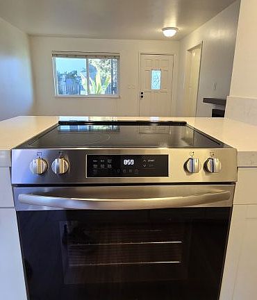 4th image of 825 Balboa Ave Unit 101