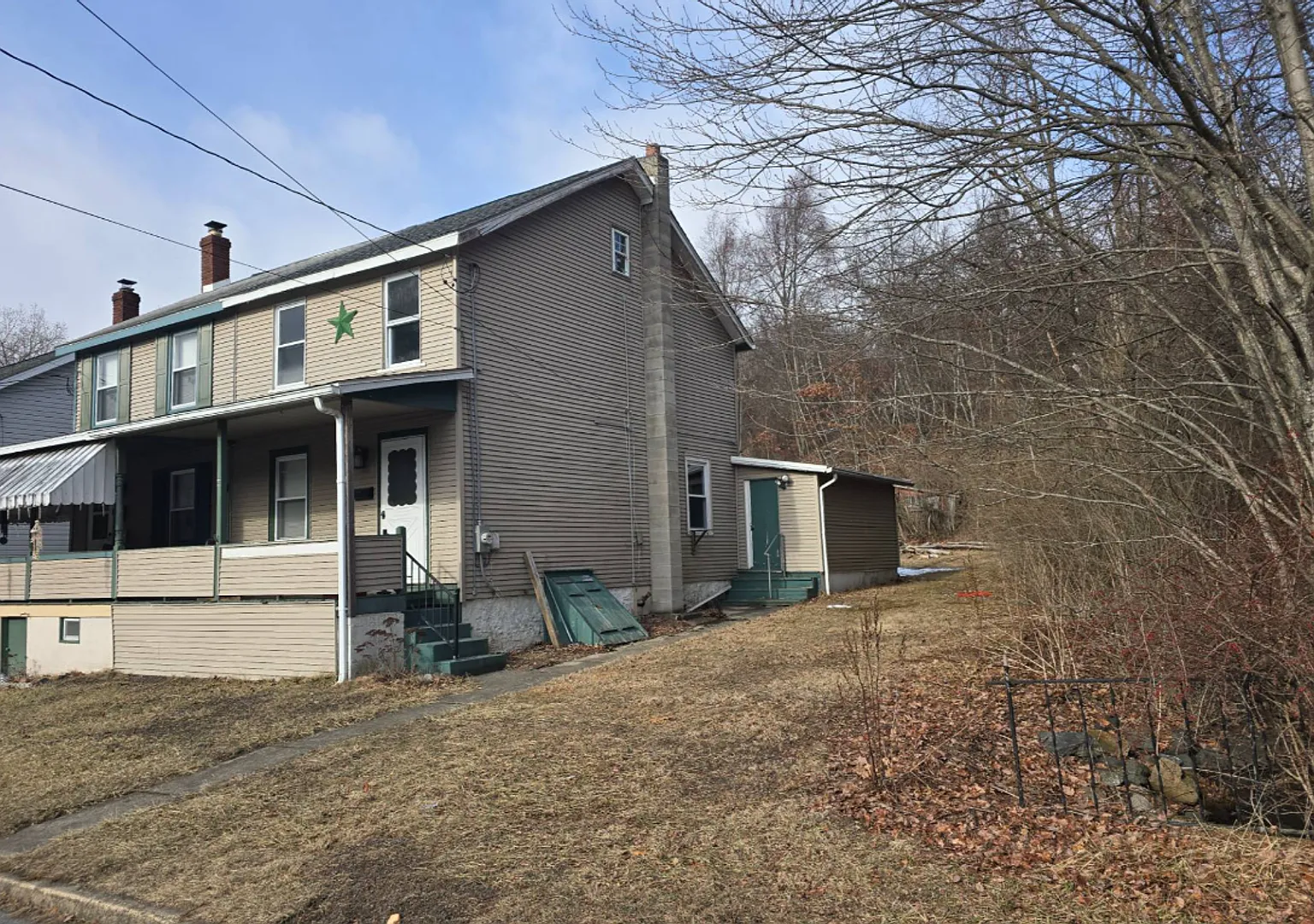 Charming 2 Bed / 1 Bath Single Family Home in Lansford with Front Porch & Yard! — Photo 2
