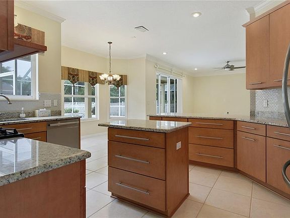 5th image of 9210 Meadow Lane Ct