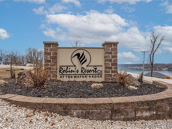 3rd image of 4935 Robins Cir #213