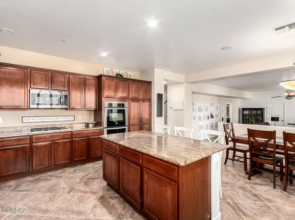 7992 W Ironwood Reserve Ct, Tucson, AZ 85743