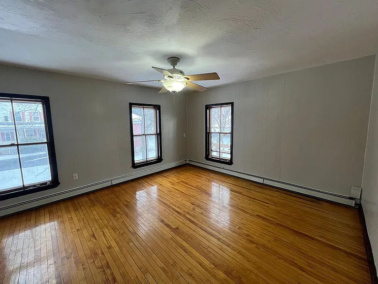 222 Chestnut St — Photo 10