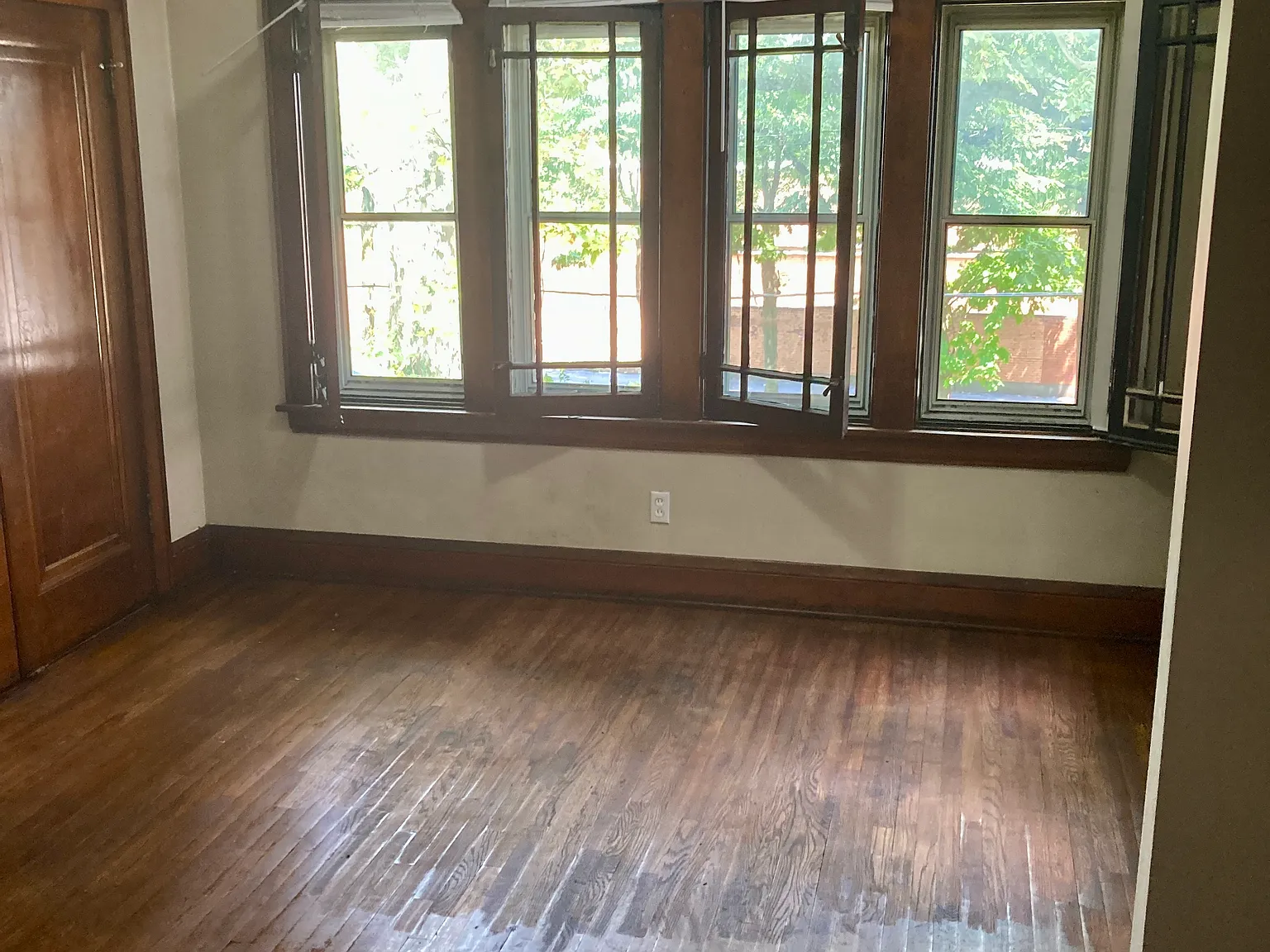 2 bed, 1.0 bath, 1100 sqft, $1,000 — Photo 3