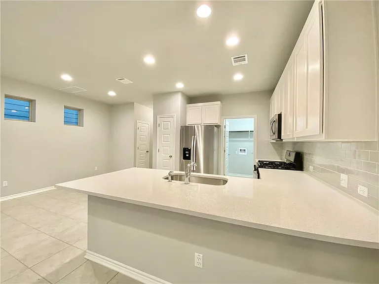 1701 Yaupon Grove Ln — Photo 22