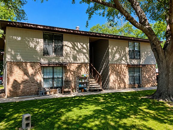 2nd image of 108 Calypso Ln #B