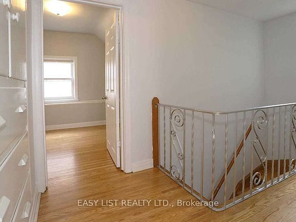 4th image of 35 Anndale Dr