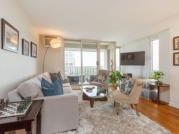 3rd image of 1960 N Lincoln Park W APT 1610