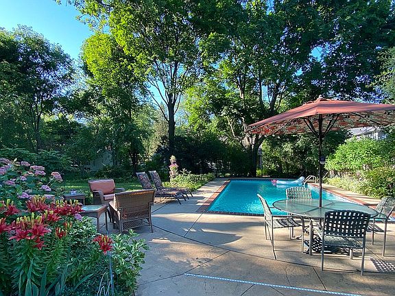 Heated pool