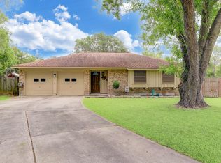 310 Crestview St, Hitchcock, TX 77563