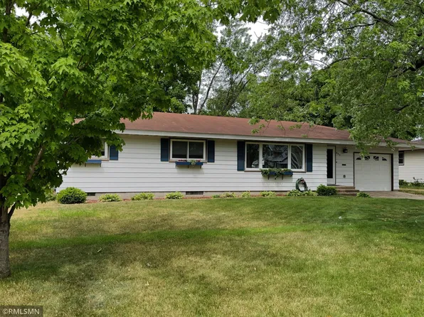 805 21st Ave N, Saint Cloud, MN 56303