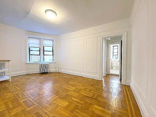 4th image of 835 W 176th St APT 1C