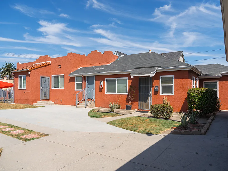 3518 Sanborn Ave #B