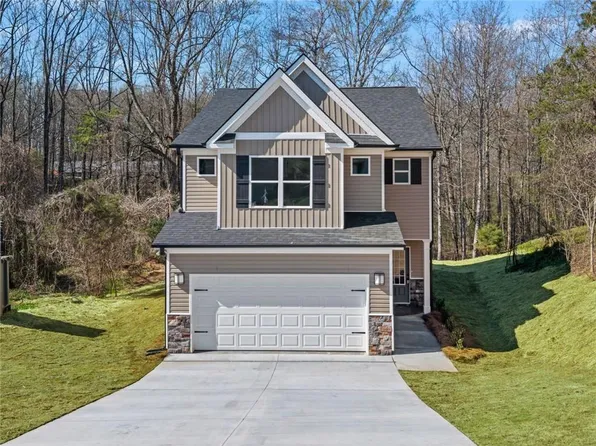 444 Highland Pointe Dr, Alto, GA 30510