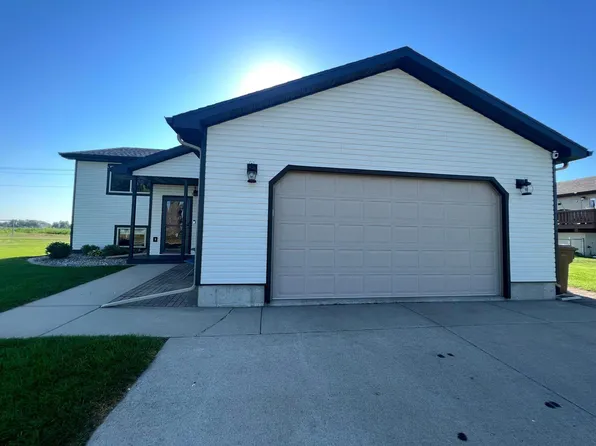 2534 Frank Ave SE, Huron, SD 57350