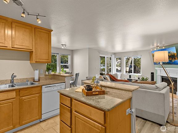 5th image of 20318 Bothell Everett Hwy #A101