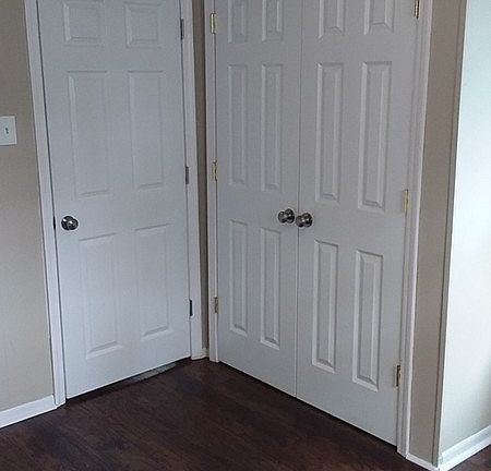 4th image of 319 Iris Dr