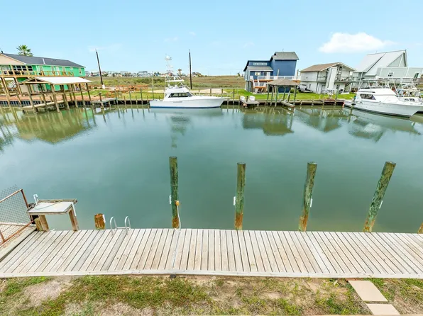 306 Pompano Ln, Surfside Beach, TX 77541