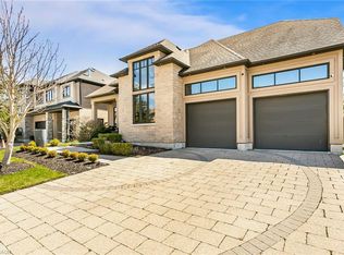 24 Jacob Gingrich Dr, Kitchener, ON N2P2X9