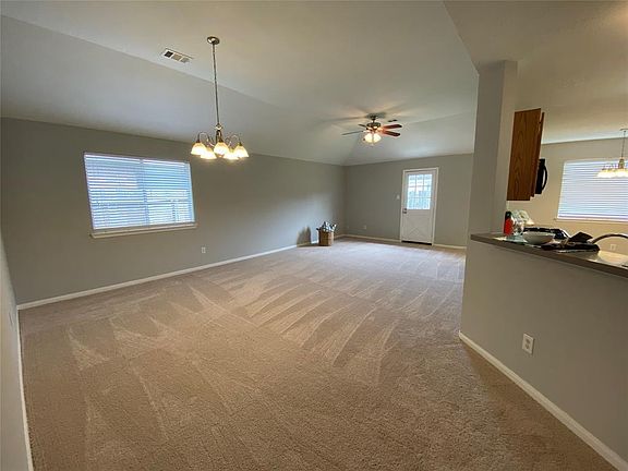 3rd image of 3022 Cinnamon Glen Dr