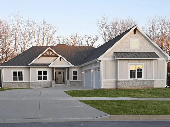 W252N5592 Crescent Hill DRIVE, Sussex, WI 53089