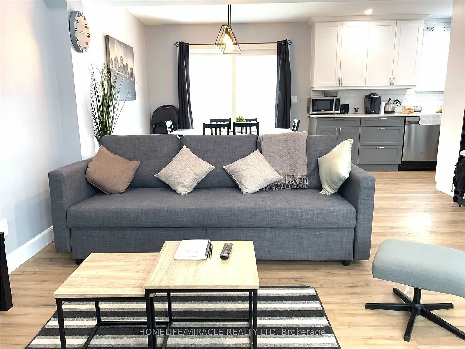 3 bed, $2,300 — Photo 1