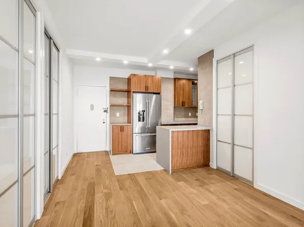 60 E 8th St, New York, NY