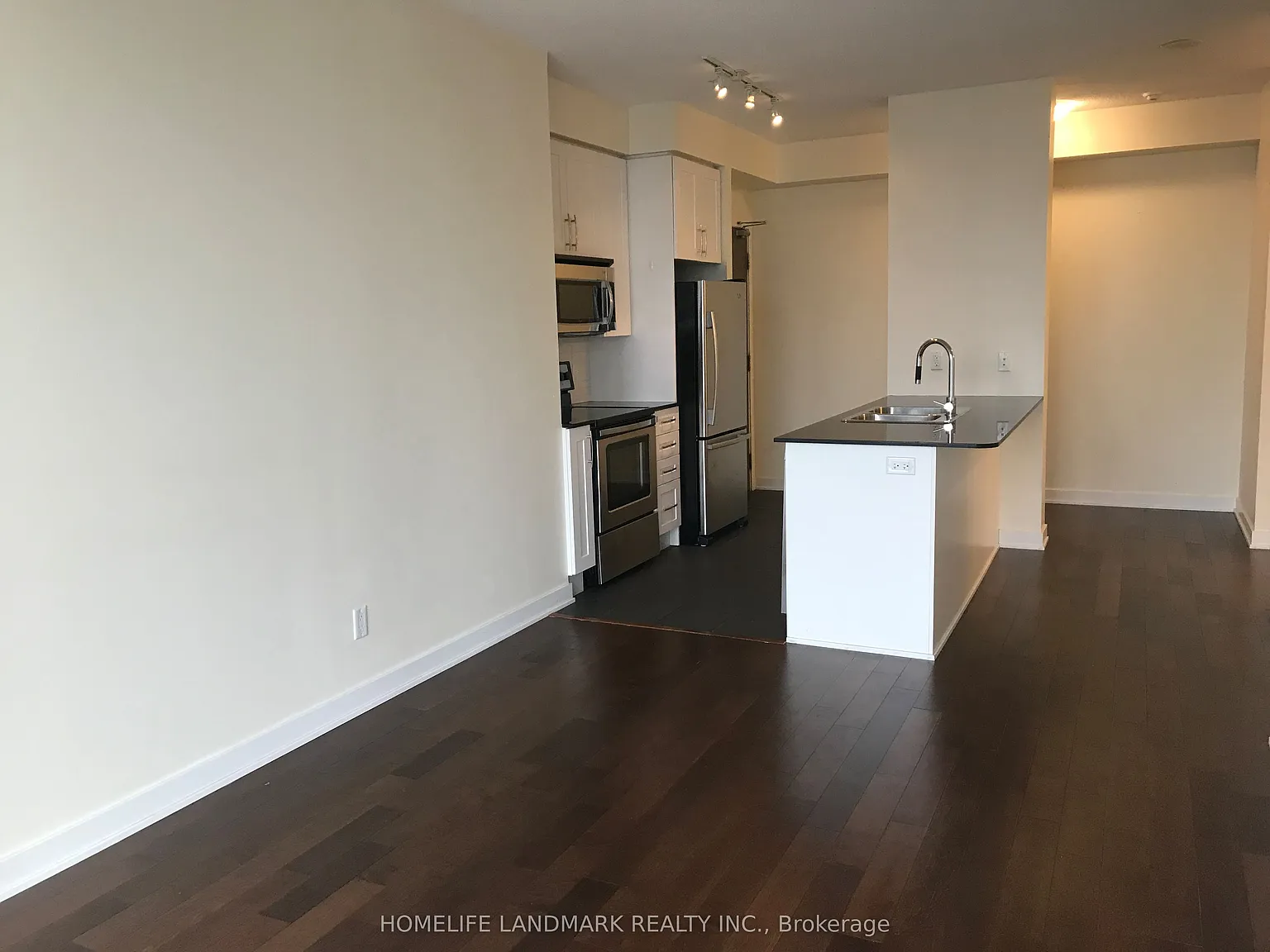 1 bed, $2,300 — Photo 4