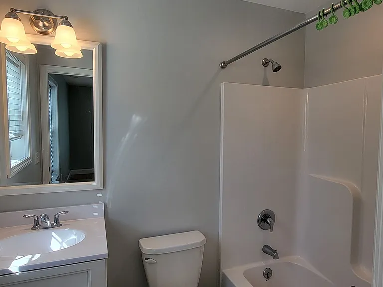 537 Winchester Ave — Photo 13