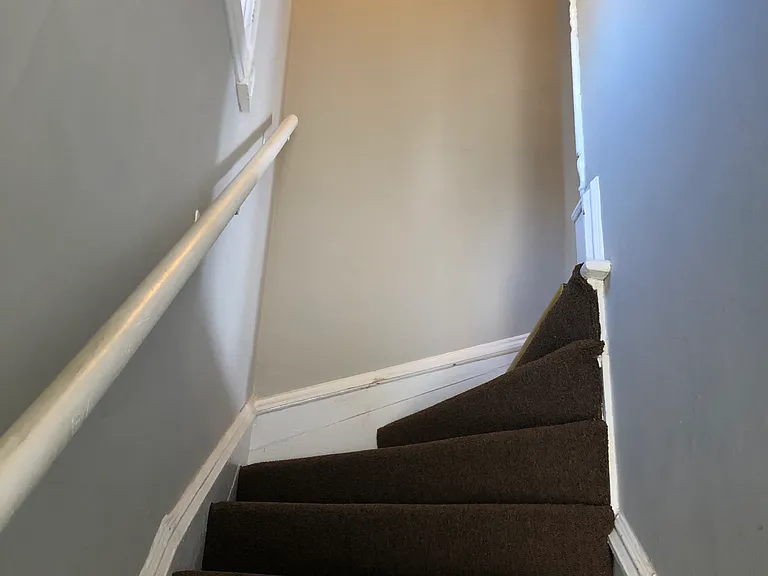 515 Hendee St #1 — Photo 4