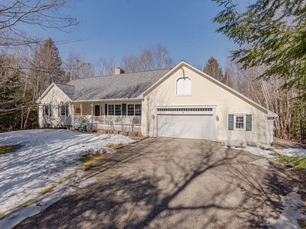 6 Allegra Way, Buxton, ME 04093