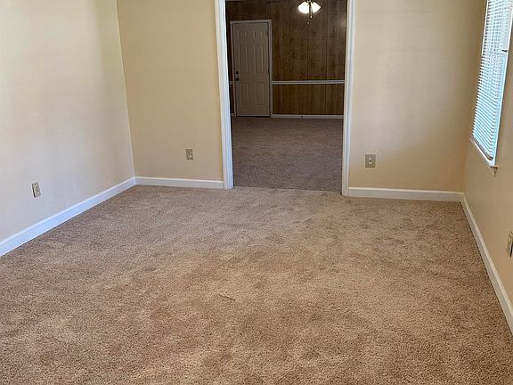 4th image of 178 Hill Ln