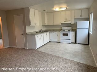 5632 Cypress Ave APT 08, Carmichael, CA 95608